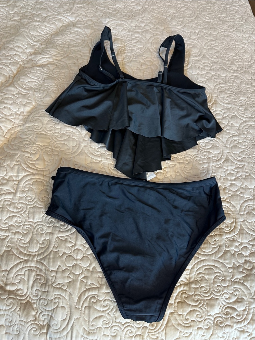 Black Flounce Swim Top & Bikini Bottom Set - Picture 3 of 3